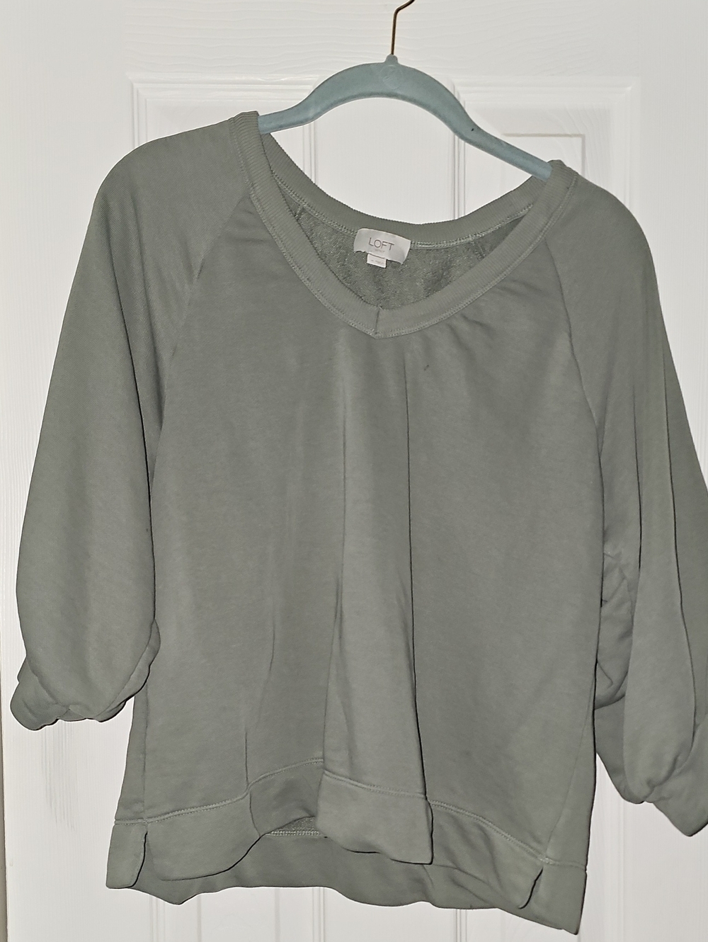 LOFT Sage Green V-Neck Pullover Quarter Sleeve